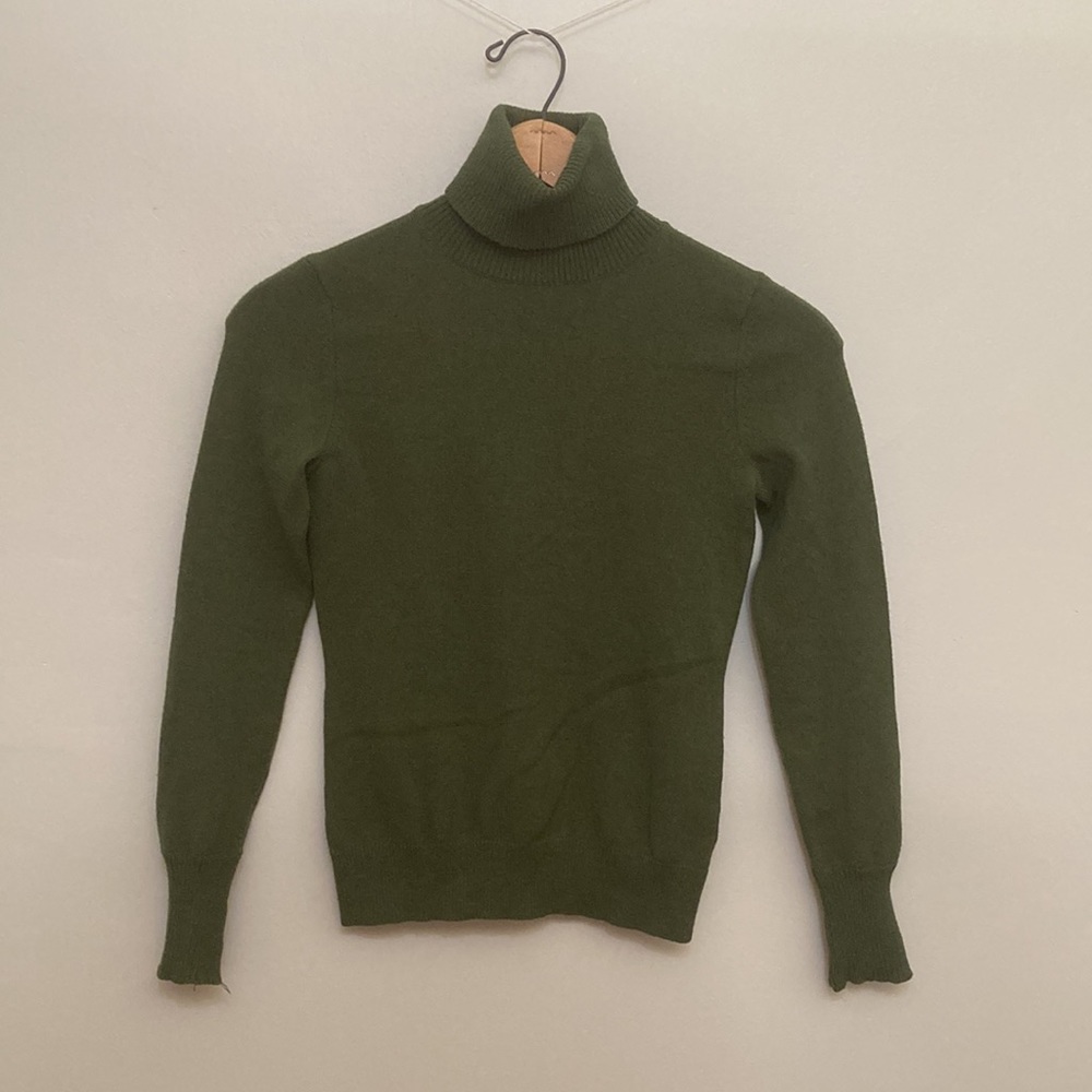 Merino wool Banana Republic turtleneck sweater